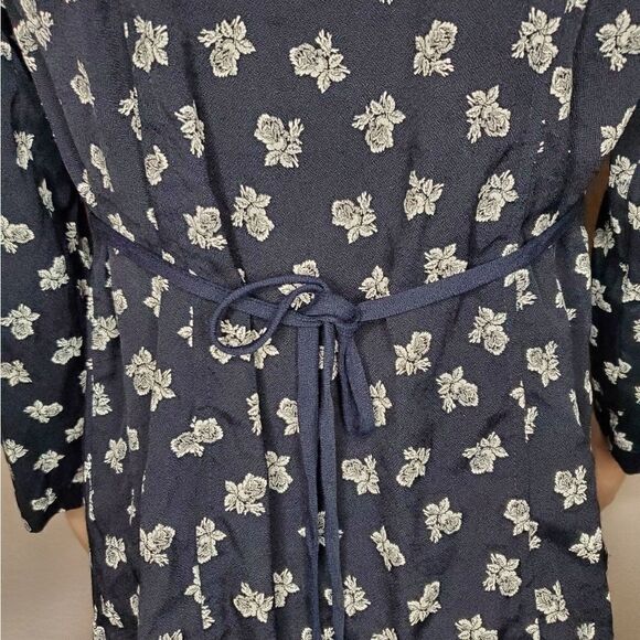 💖HP💖Motherhood button down floral small top - Picture 6 of 10